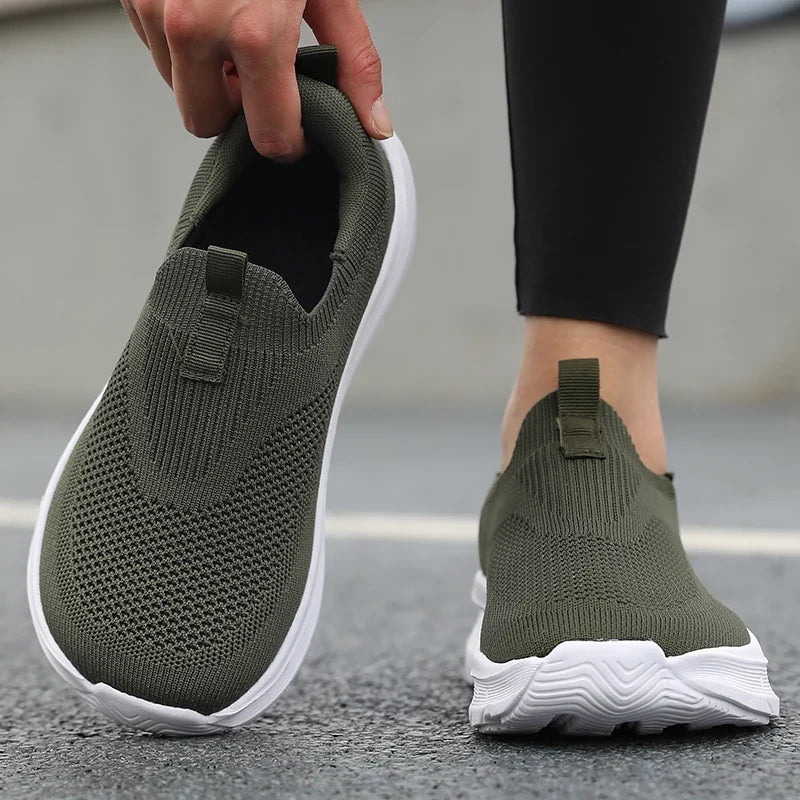 ZULIWAGN Barefoot Shoes – Extra-Wide Unisex Mesh Sneakers