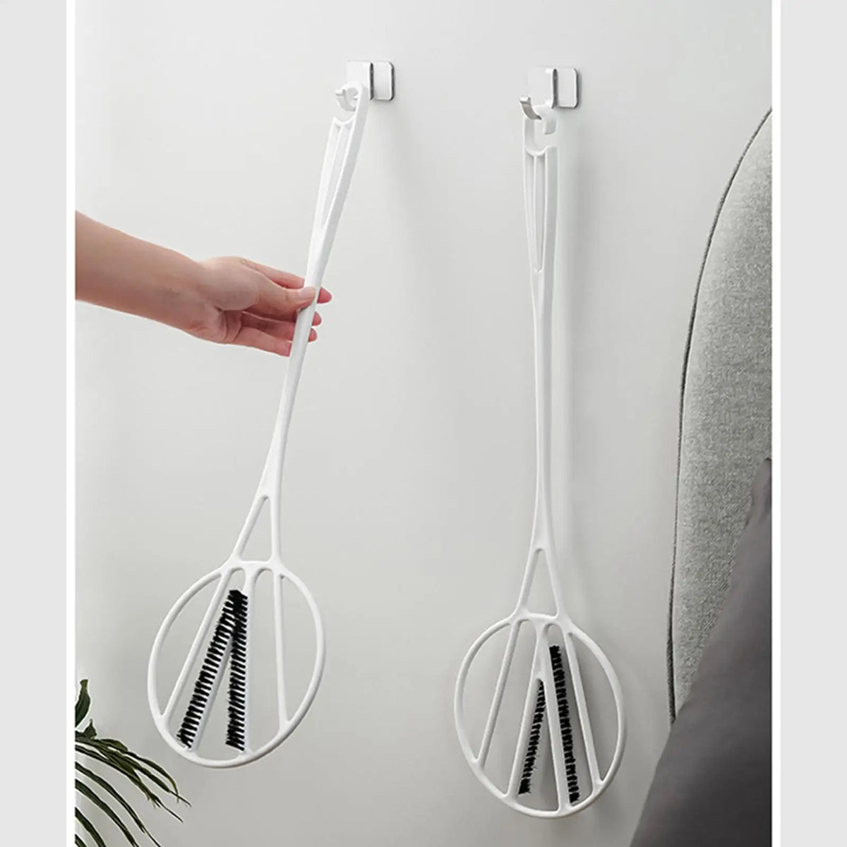 Rug Beater Long Handle Comforter Duster Manual Furniture Dust Remover