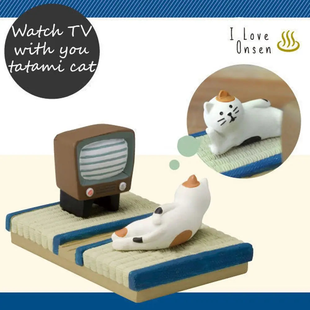 Cute Cat Resin Phone Stand – Hands-Free Desktop Holder