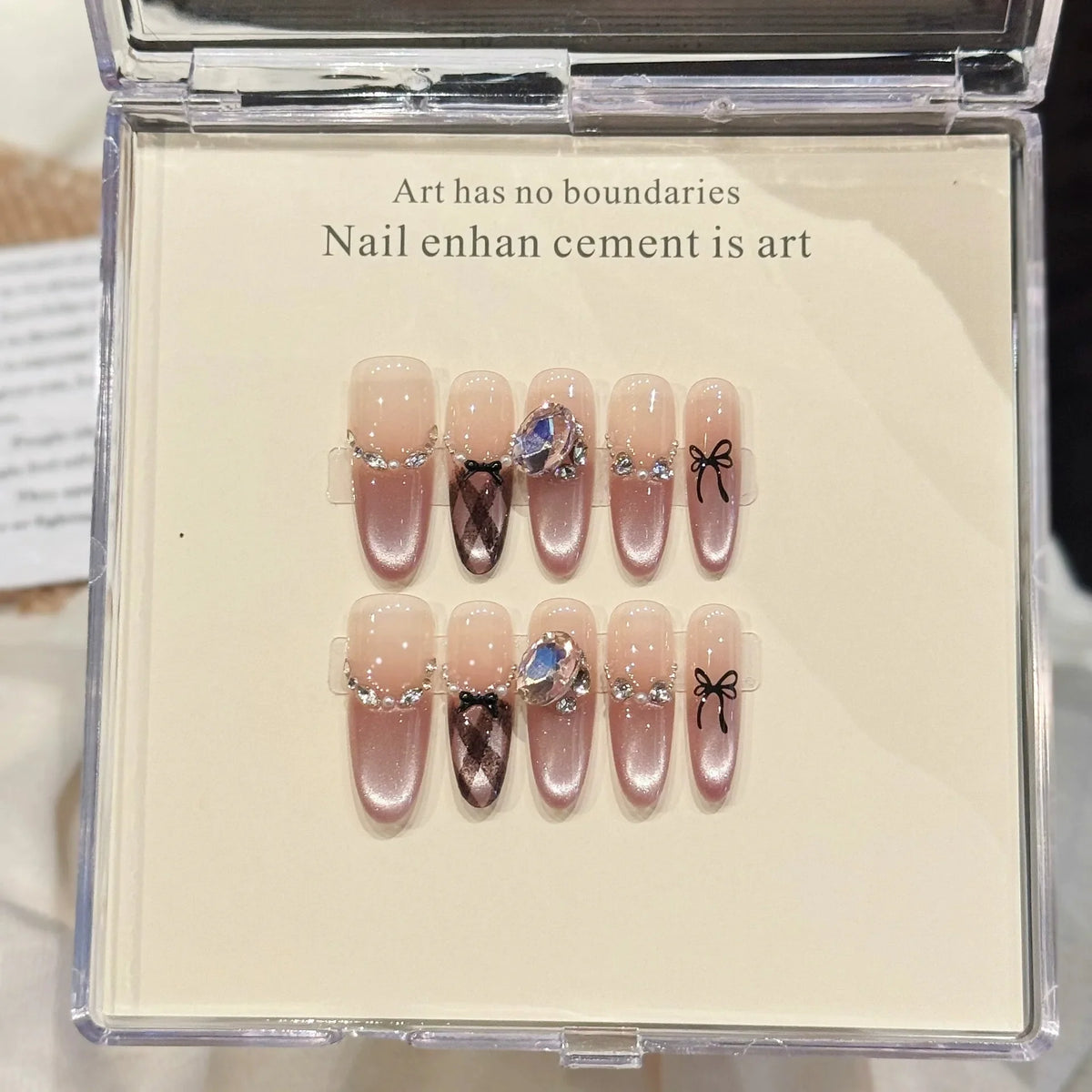 10pcs Pink Cat's Eye Press On Nails – Long Almond False Tips