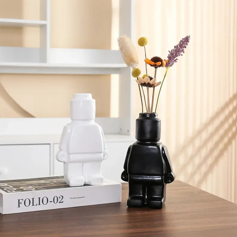 Creative Abstract Art Figurative Robot Dry Flower Vase Resin Crafts