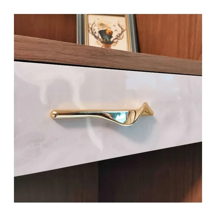 Zinc Alloy Cabinet Door & Drawer Handle – Light Gold Gray
