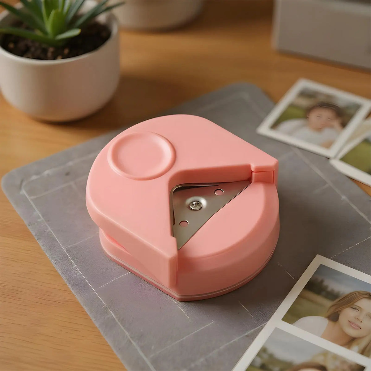 R4mm Corner Rounder Punch – Paper, Cardstock & Photo Edge Tool