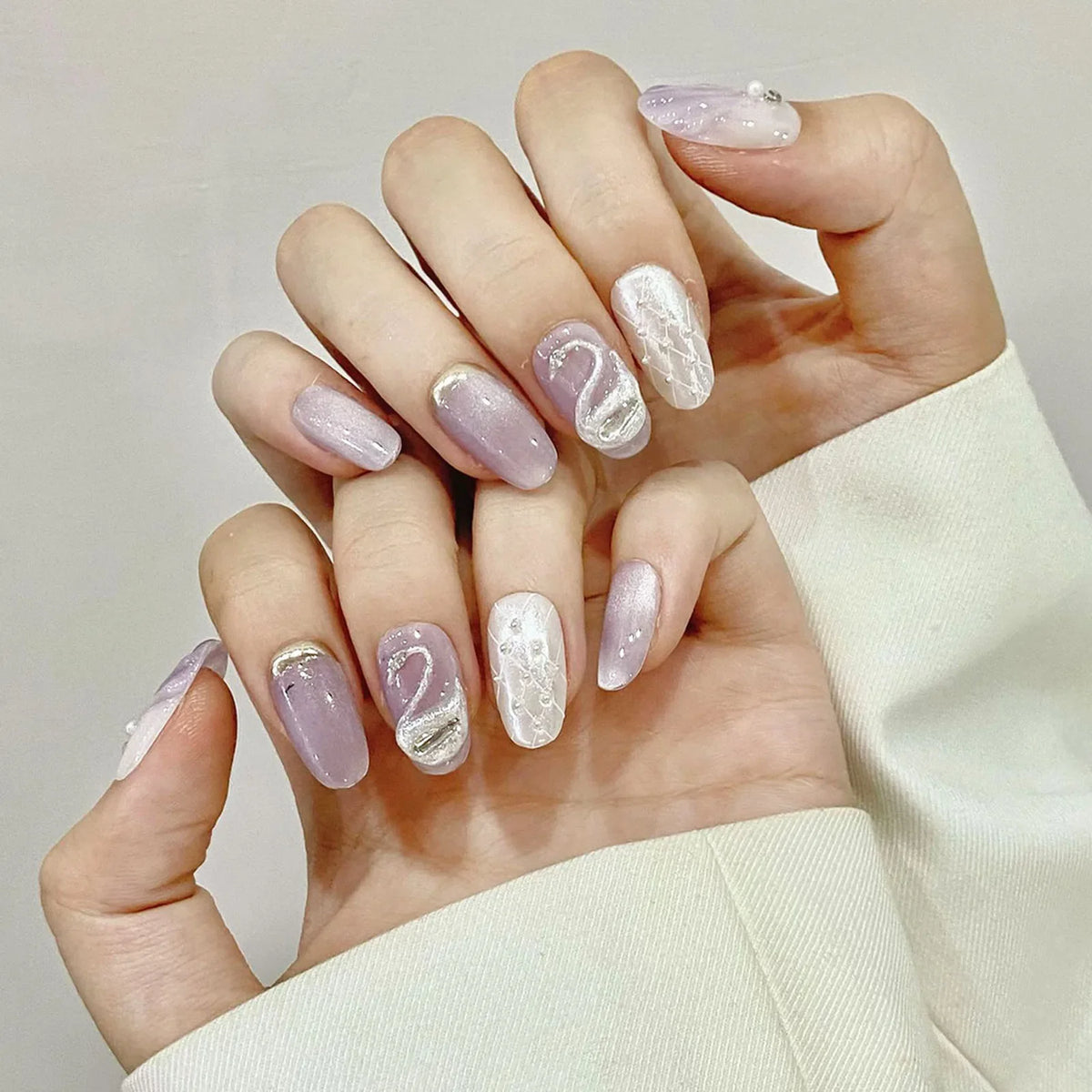 3D Swan Press On Nails – Purple Cat Eye Short Round | YADORNOS