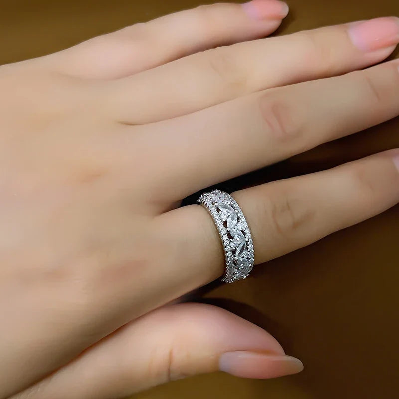 Huitan Cubic Zirconia Women's Wedding Band Ring | Q332