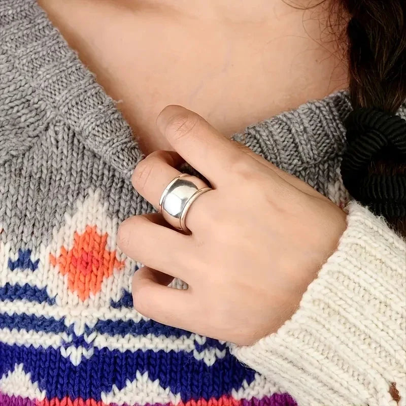Huitan Couple Wedding Bands – Smooth Metal Fashion Rings