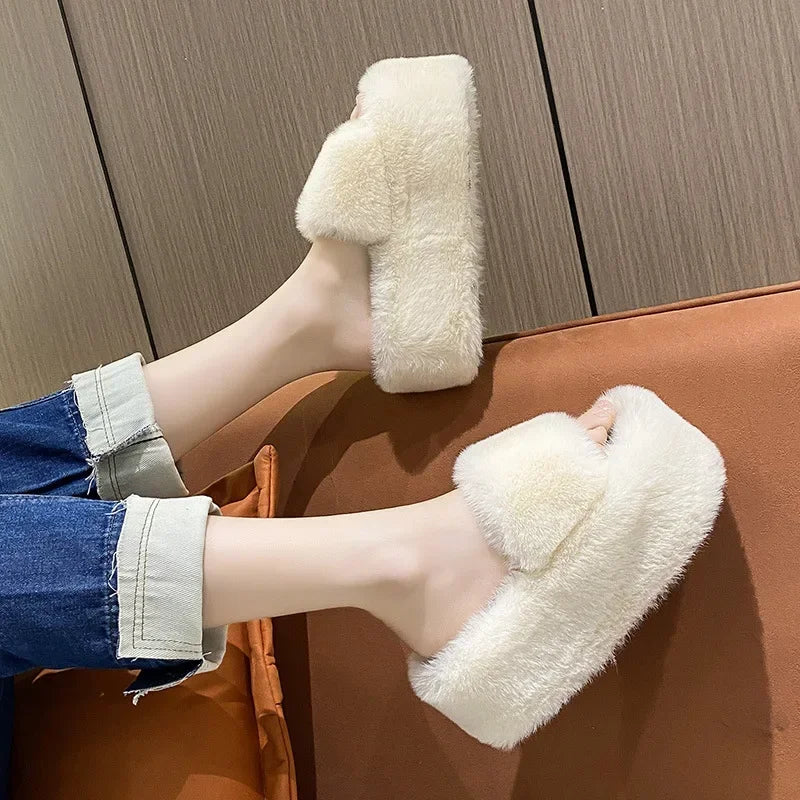 Women's Fluffy Platform Slides – Luxury Plush Fur Slippers