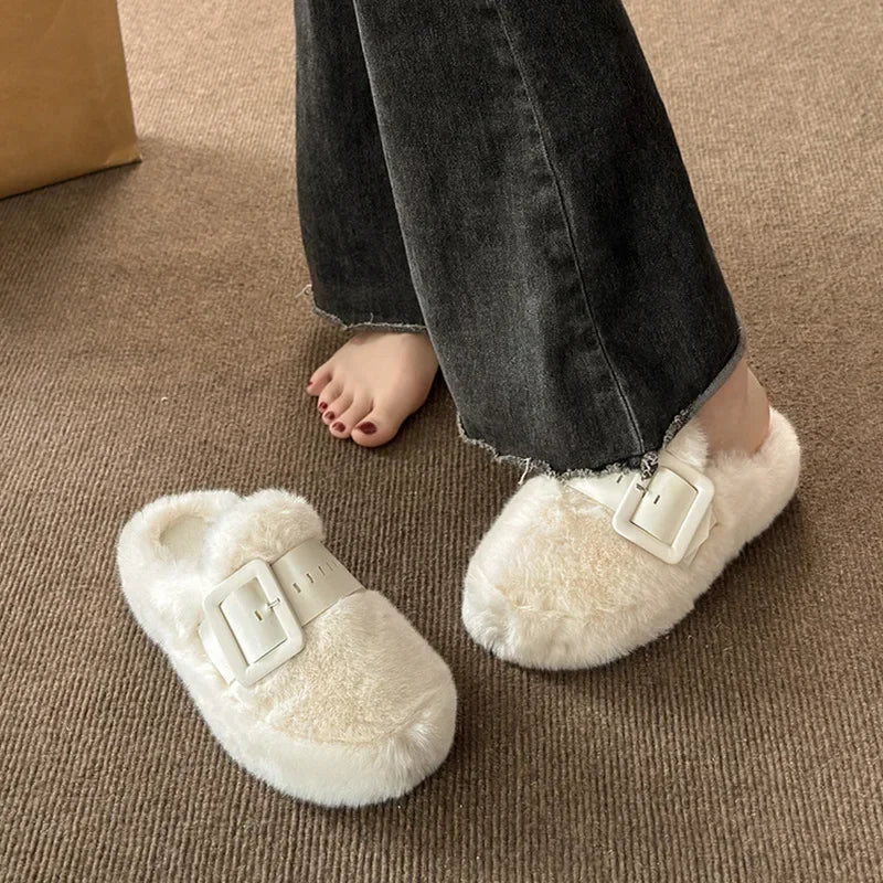 Women's Fluffy Wool Fur Slides – Warm Plush Winter Slippers