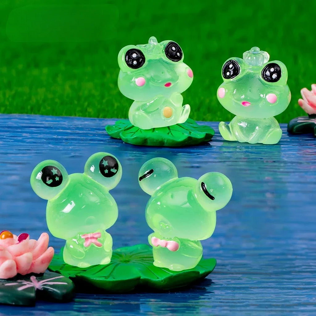 Micro Landscape Creative Cute Glow-in-the-dark Frog Doll Decoration