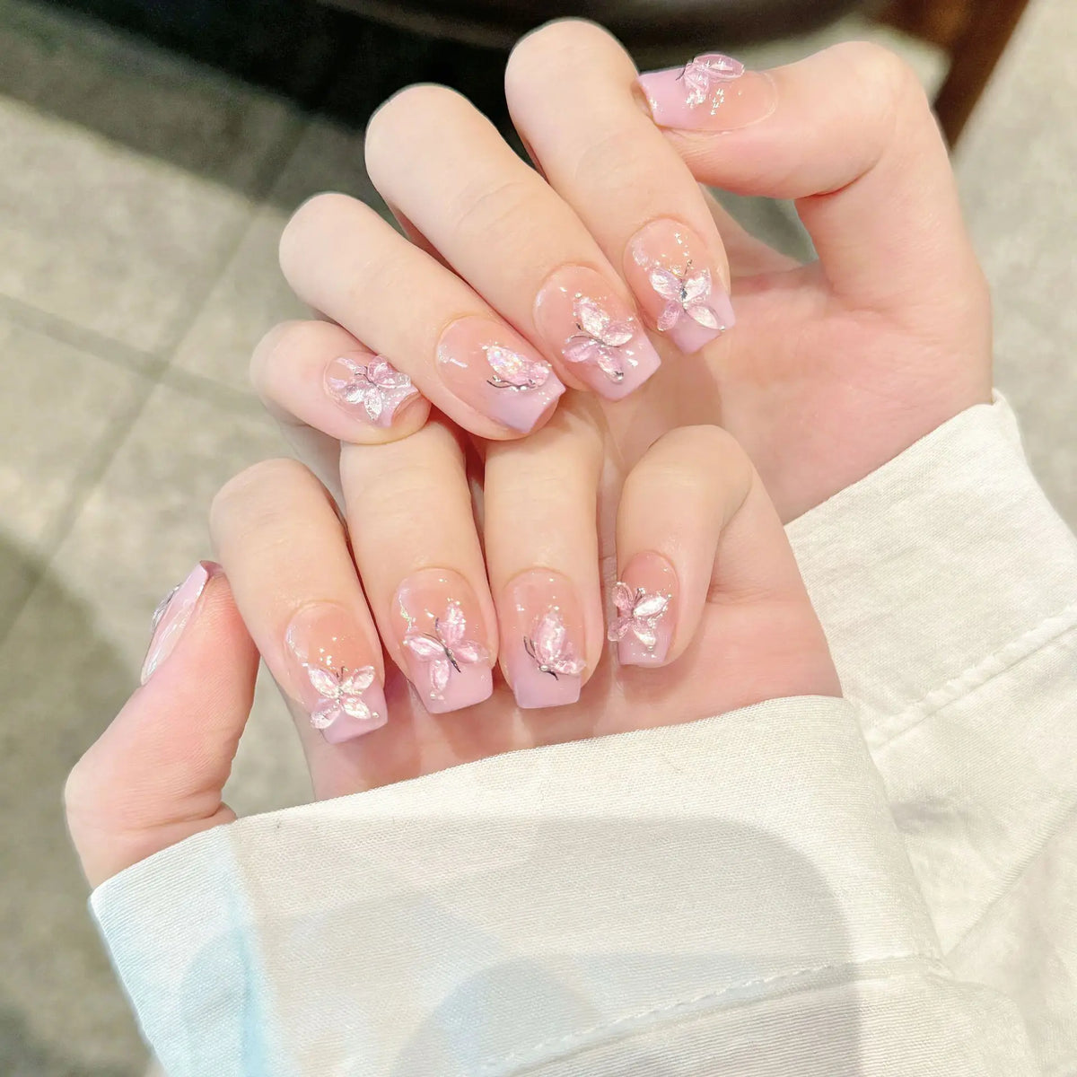French Press-On Nails Cat Eye Pink Butterfly Short Fake Tips