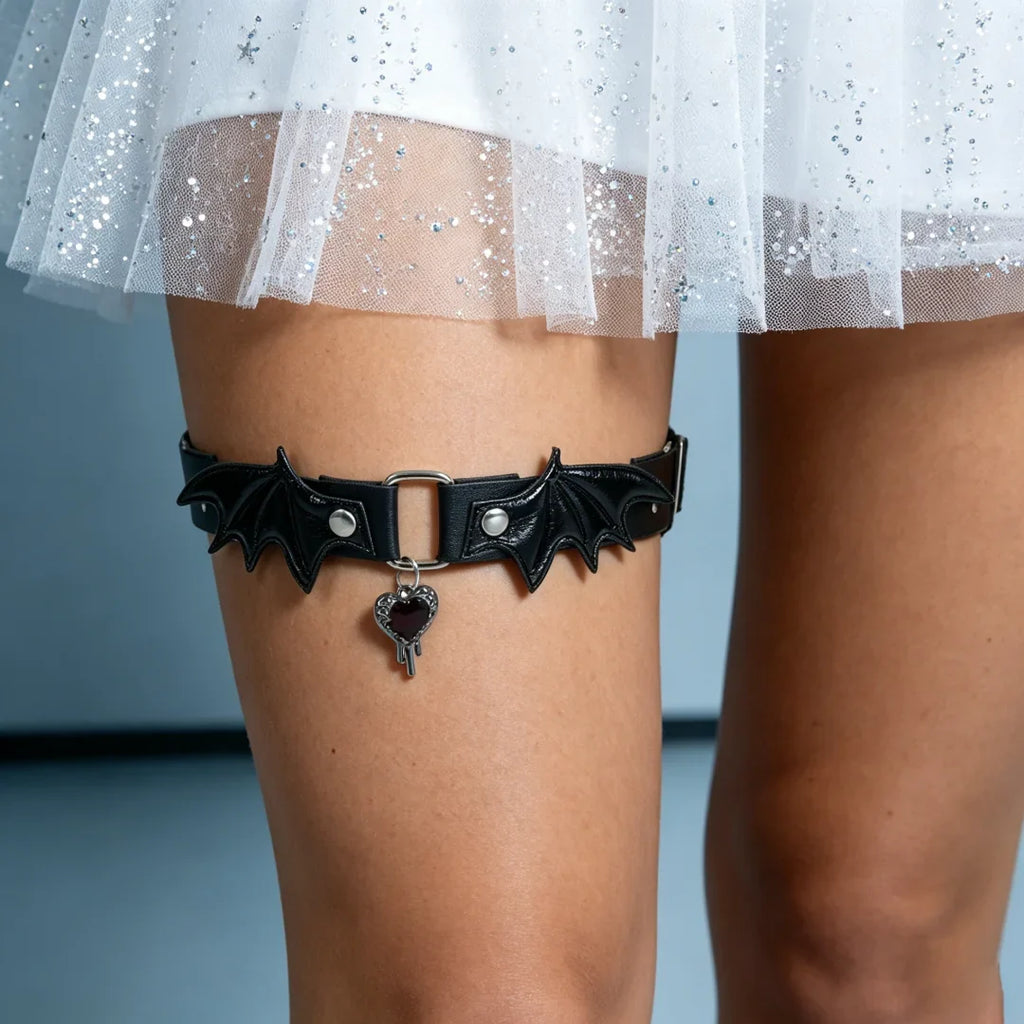 UYEE Punk Bat Leg Garter Waist Accessory Heart Key Pendant Thrap