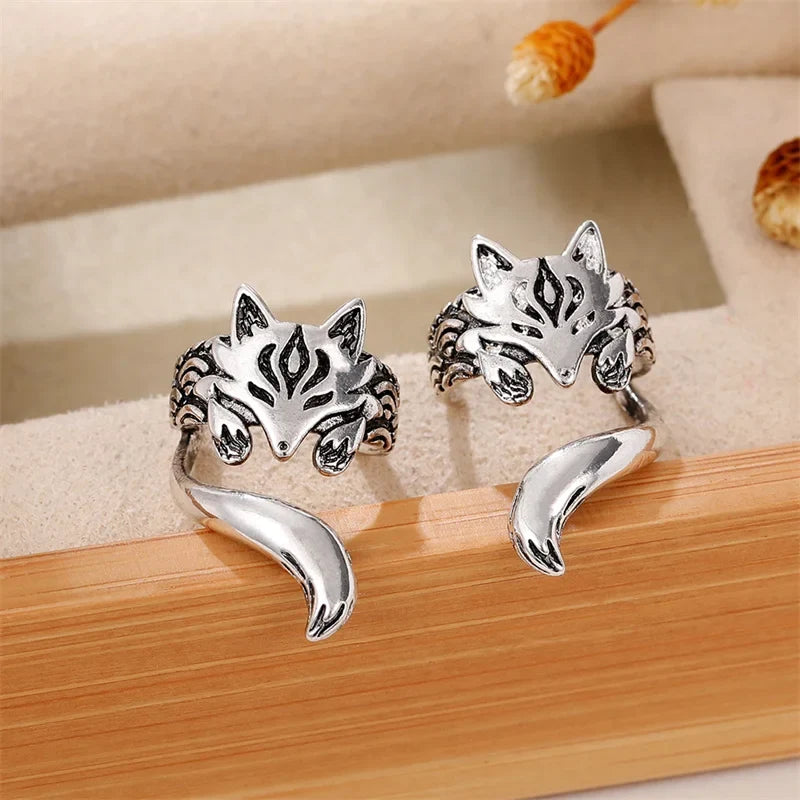 Huitan Vintage Fox Ear Cuff Clip Earrings – Antique Silver Women