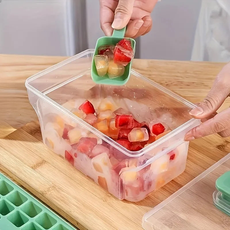 Ice Cube Trays with Lid & Bin – 68 Cubes, Easy Press Release