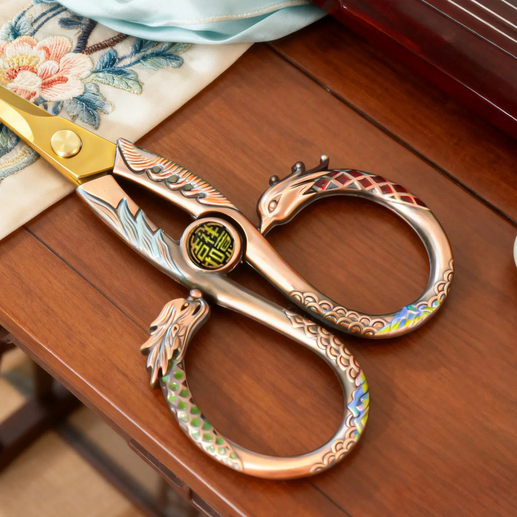 Mini Embroidery Scissors – Precision Sewing & Paper-Cut Shears