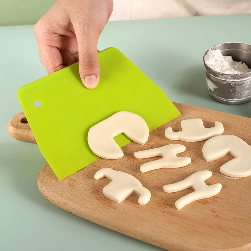 Plastic Dough Scraper & Pastry Cutter – Cake Divider Tool