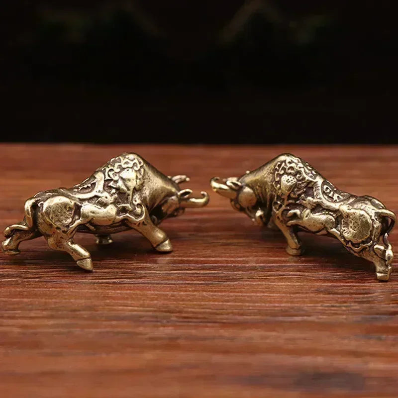 Retro Brass Bull Figurine – Vintage Copper Cow Desk Ornament