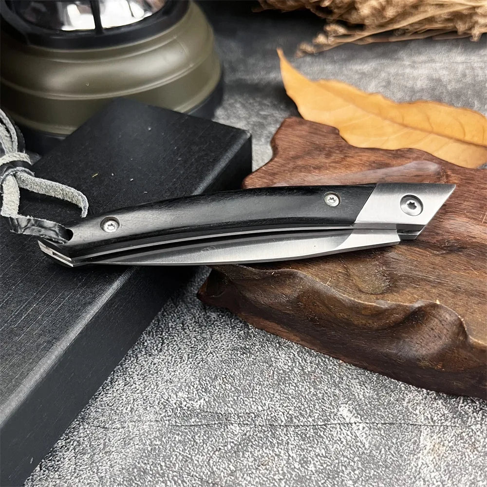 Japanese Folding Pocket Knife – Carbon Steel & Wood Handle