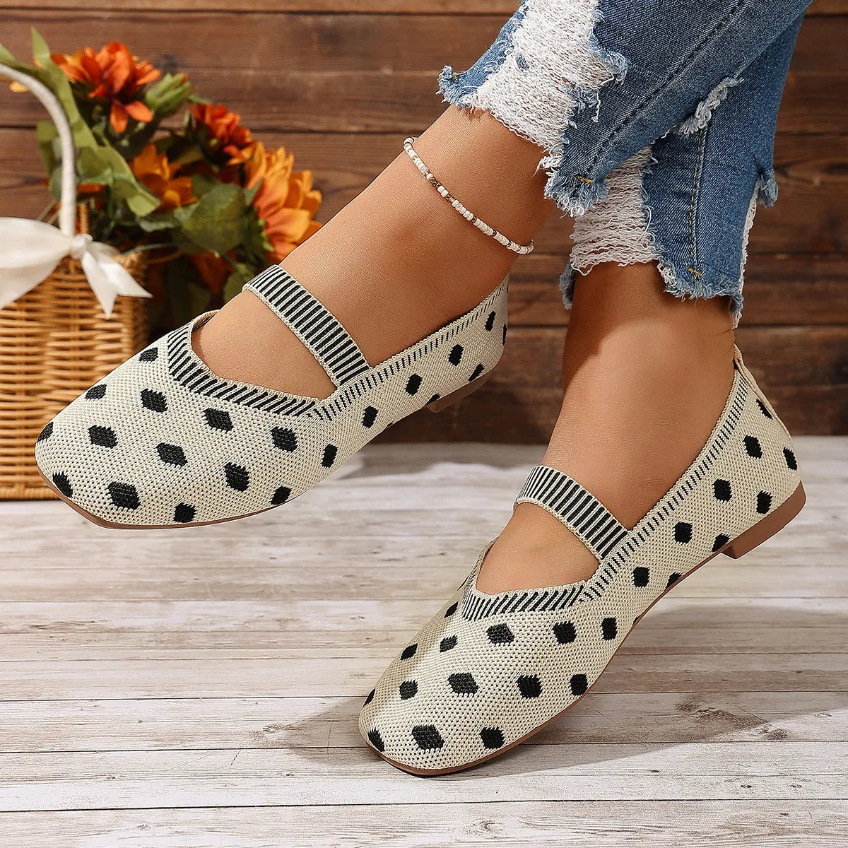 Women's Polka Dot Mary Jane Flats – Casual Woven Slip-On
