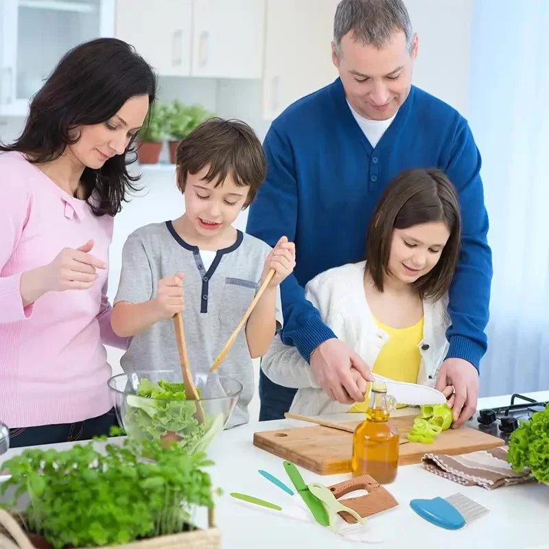 Kids Safe Cooking Cutter Set – Plastic Knife, Peeler & DIY Tools