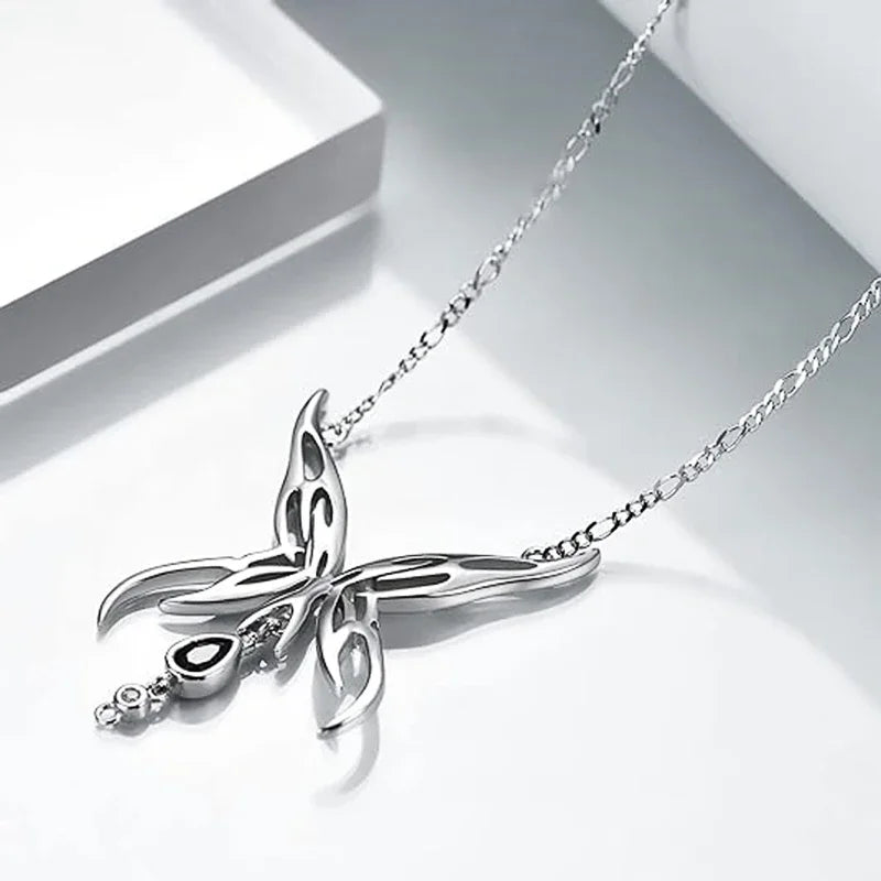 Huitan Black Butterfly Pendant Necklace – Halloween Jewelry