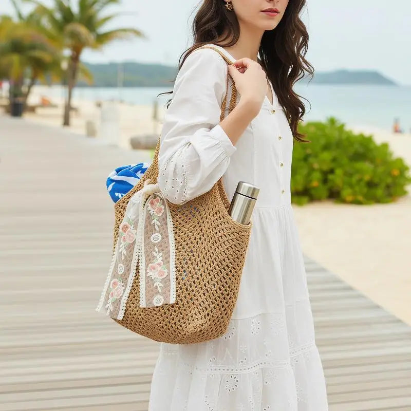 Women's Large Woven Straw Tote Bag – Handmade Beach Shoulder Bag