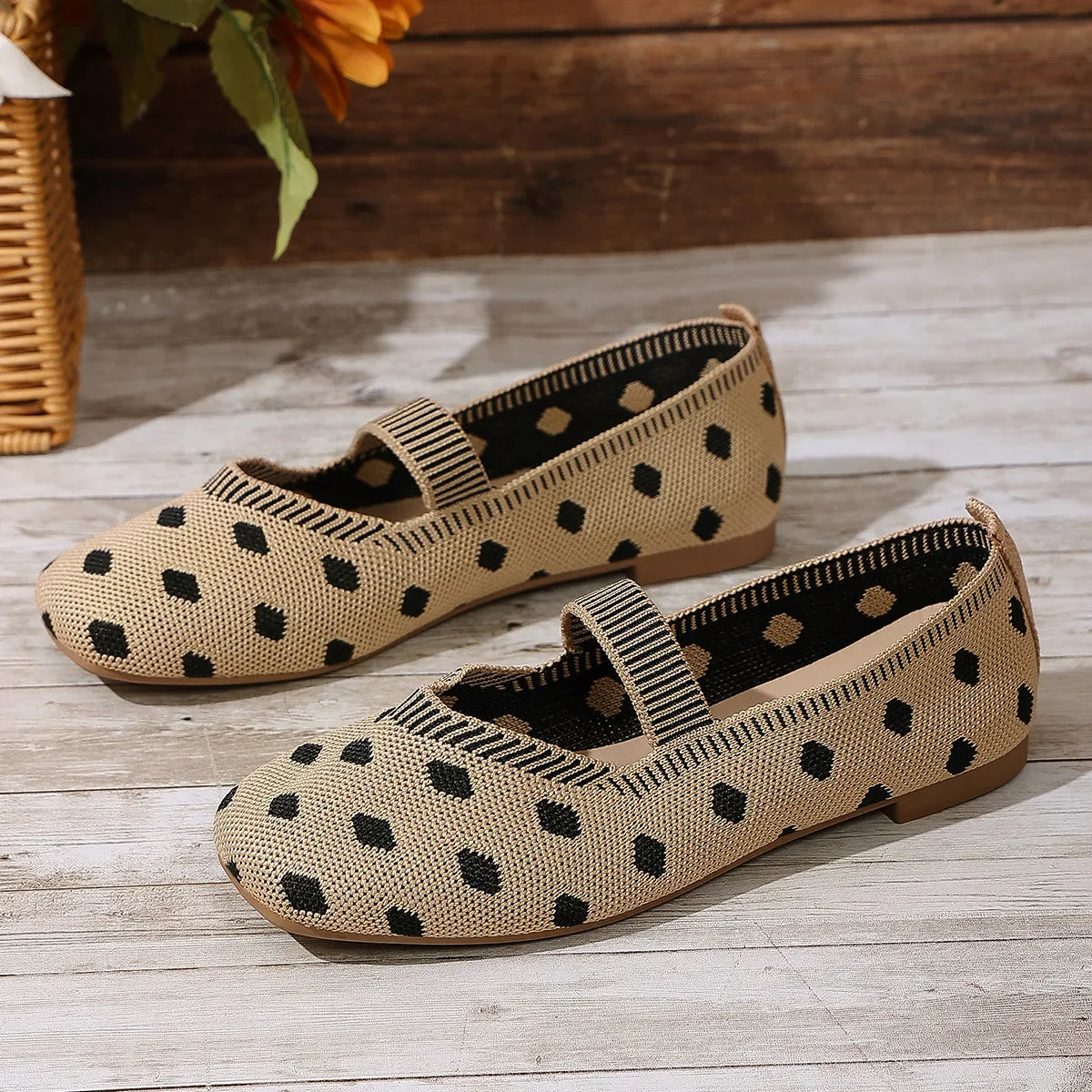 Women's Polka Dot Mary Jane Flats – Casual Woven Slip-On