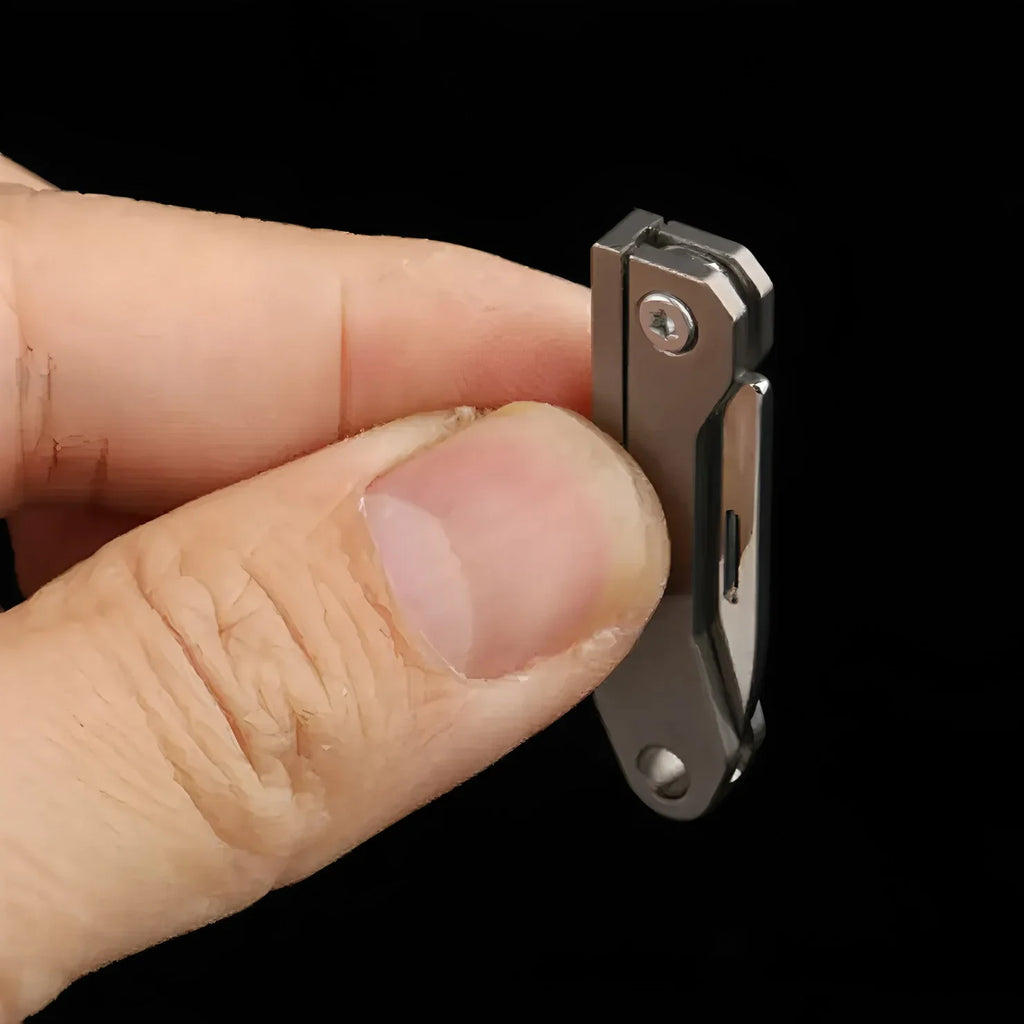 Mini Folding Pocket Knife – Keychain Utility & Outdoor Tool