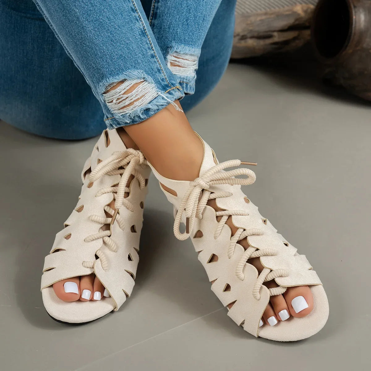Women's Retro Lace-Up Flat Sandals – Hollow Roman Beach Shoes