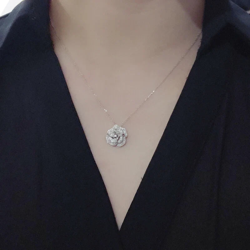 Huitan CZ Flower Pendant Necklace – O-Chain Clavicle Jewelry