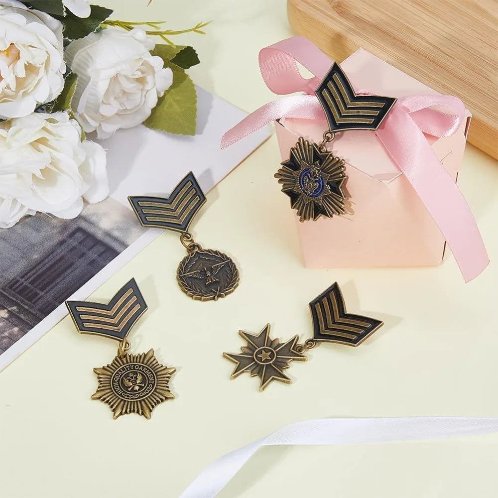 4-Piece Vintage Metal Medal Badge Set – Costume & Cosplay