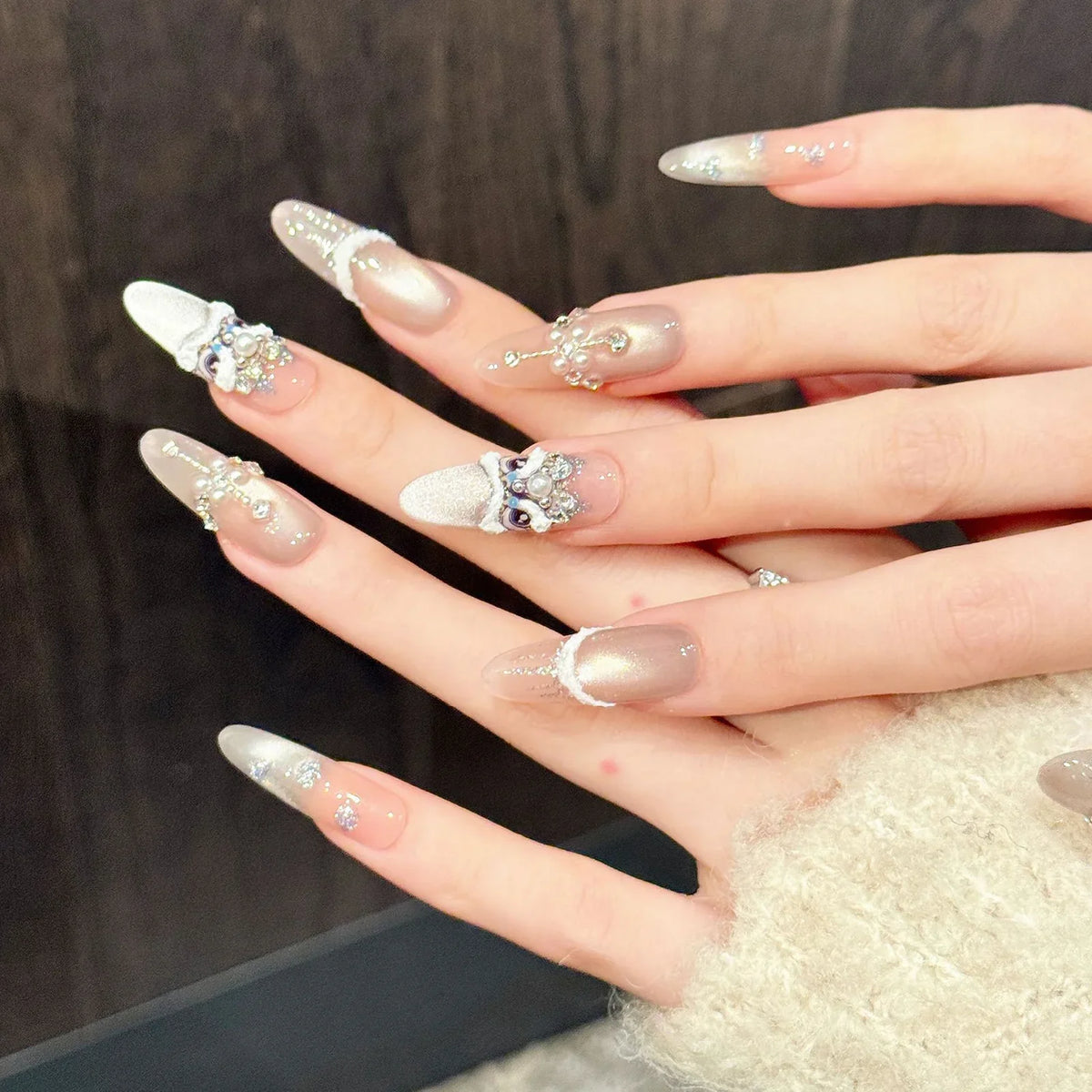 3D Lion Pearl Press On Nails | Cat's Eye Almond False Nails
