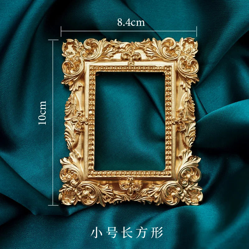 Golden Retro Resin Photo Frame – Nail Art & Photography Props