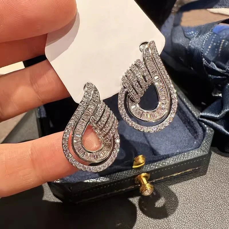 Huitan Waterdrop CZ Stud Earrings – Sparkling Silver Crystal
