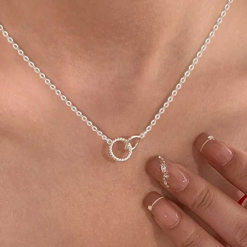 Huitan Linked Circle Pendant Necklace – Geometric Women's Jewelry