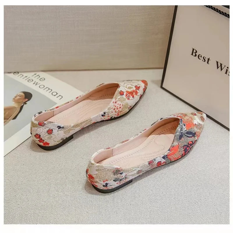 Women's Soft-Sole Pointed Toe Flat Slip-On Shoes | Elegant