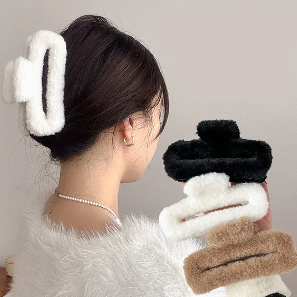 Large Plush Shark Claw Clip – Fluffy Faux Fur Hair Clip Women
