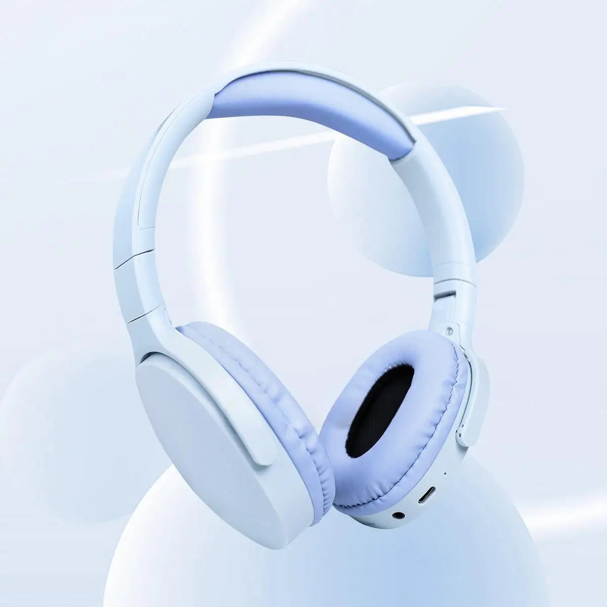 Fashionable Bluetooth Wireless Headphones Over-ear Deep Bass Sports
