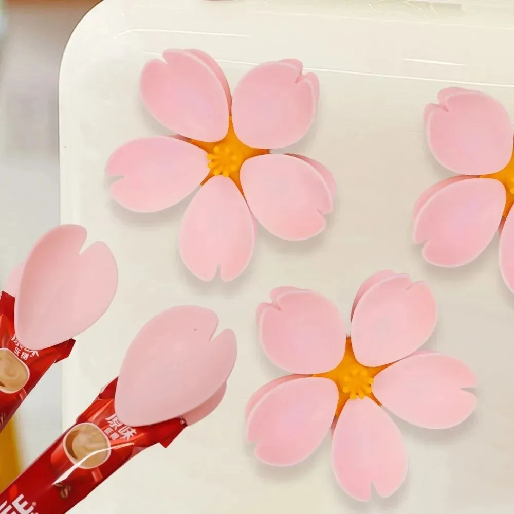 Sakura Magnetic Sealing Clip – Fridge Magnet & Snack Storage