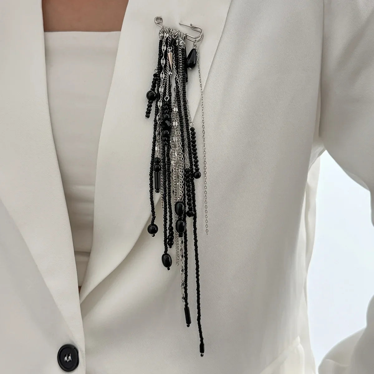 Hip-Hop Crystal Beaded Tassel Chain Brooch – Vintage Collar Pin