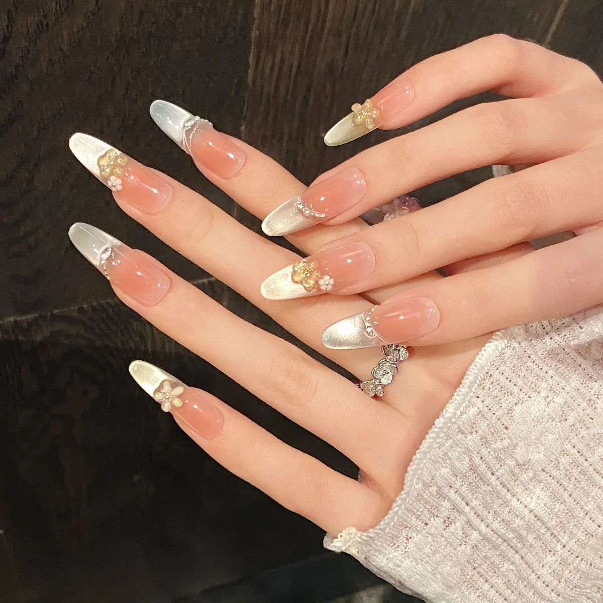 Handmade Flower Press On Nails – Cat Eye Crystal False Nails