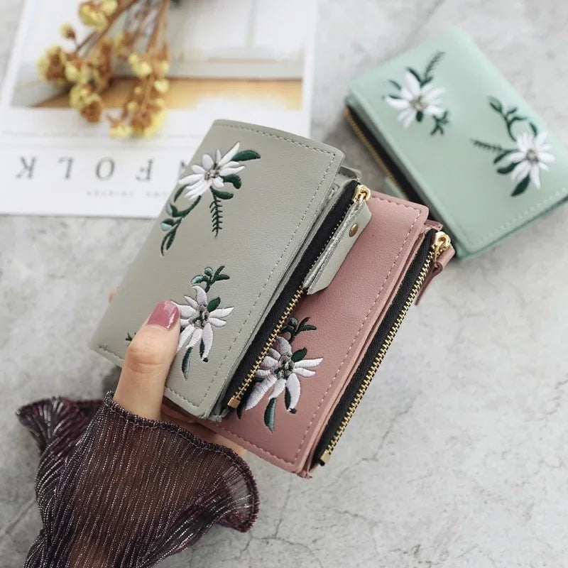 Women's Retro Embroidery Short Wallet & Floral Card Holder Purse