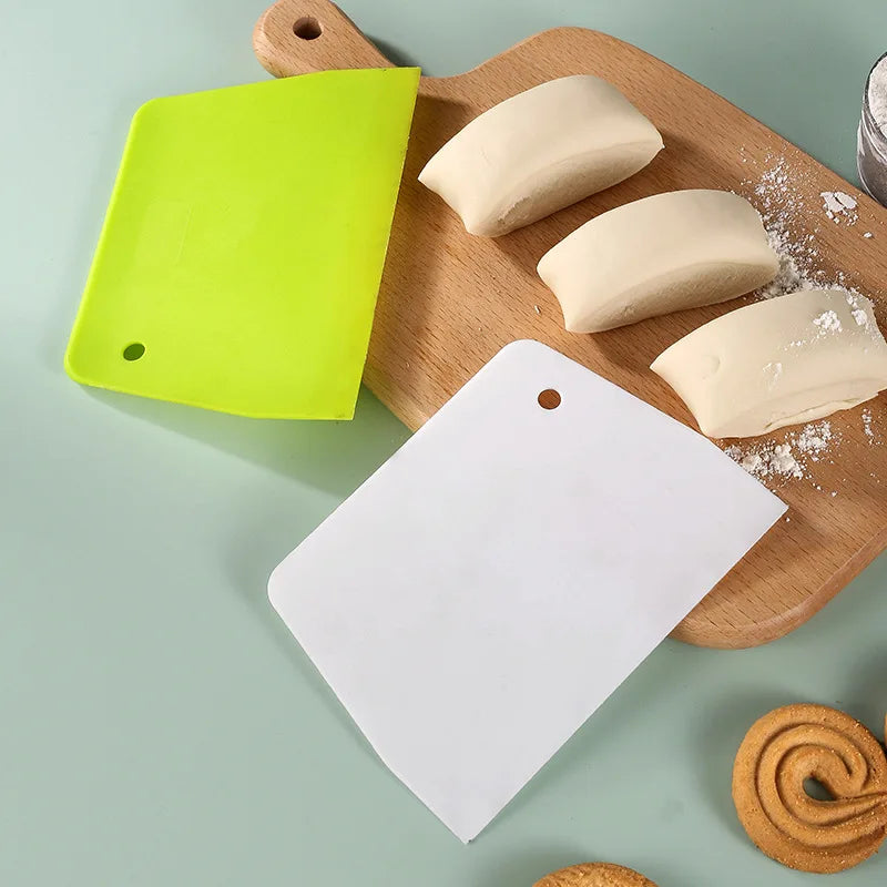 Plastic Dough Scraper & Pastry Cutter – Cake Divider Tool