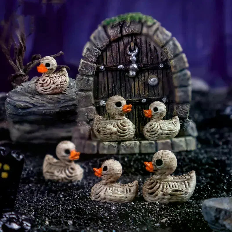 20 Pcs Skull Duck Resin Figurines | Gothic Halloween Decor