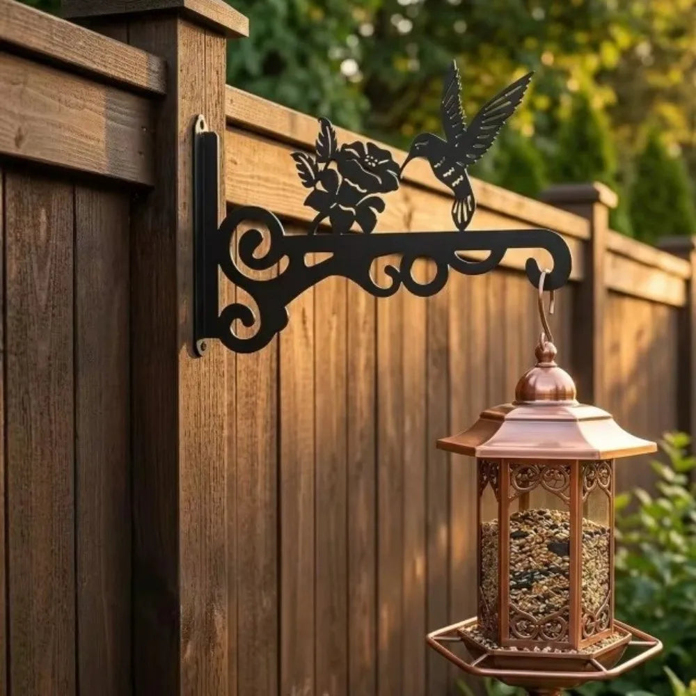 Vintage Metal Wall Plant Hanger – Heavy-Duty Rust-Resistant Hook