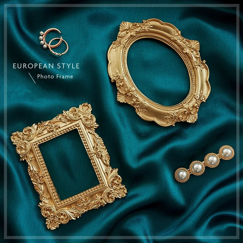Golden Retro Resin Photo Frame – Nail Art & Photography Props