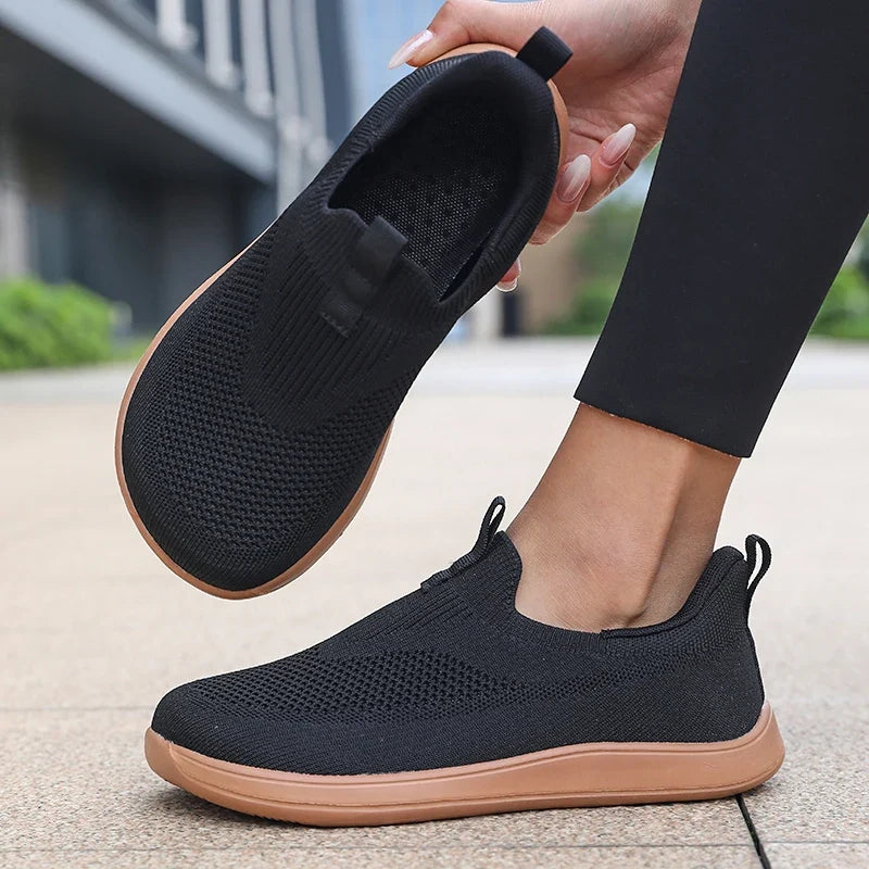 ZULIWAGN Breathable Mesh Slip-On Sneakers – Lightweight Men's Shoes