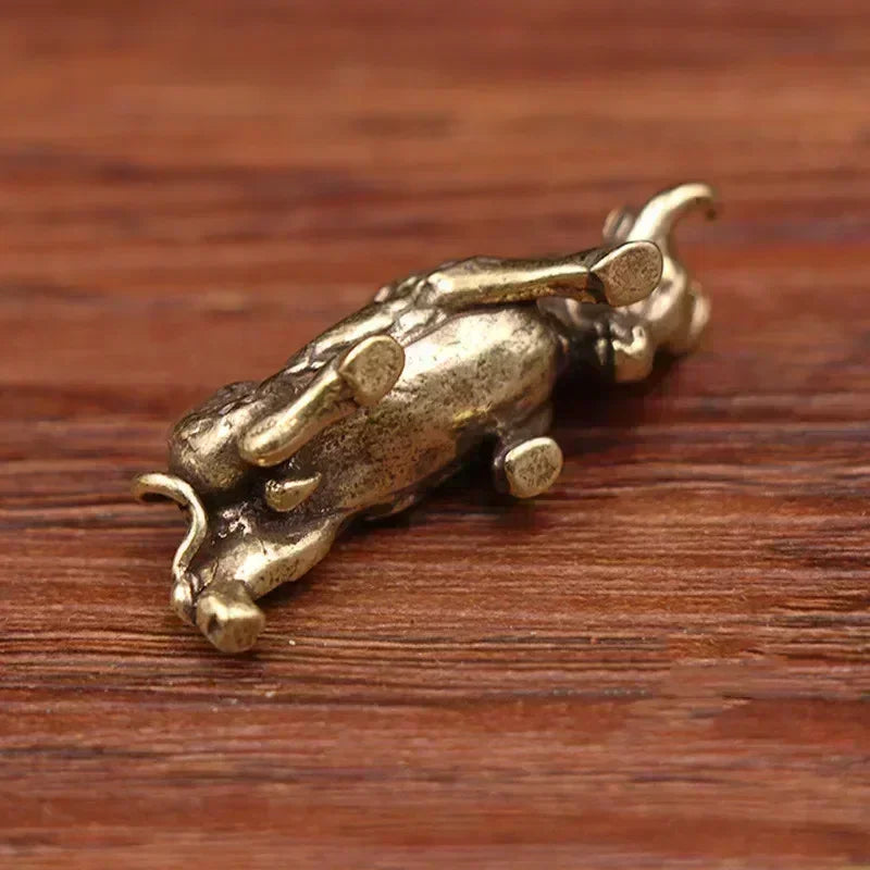 Retro Brass Bull Figurine – Vintage Copper Cow Desk Ornament