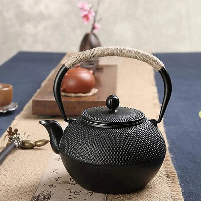 KEMORELA Japanese Cast Iron Teapot with Stainless Infuser