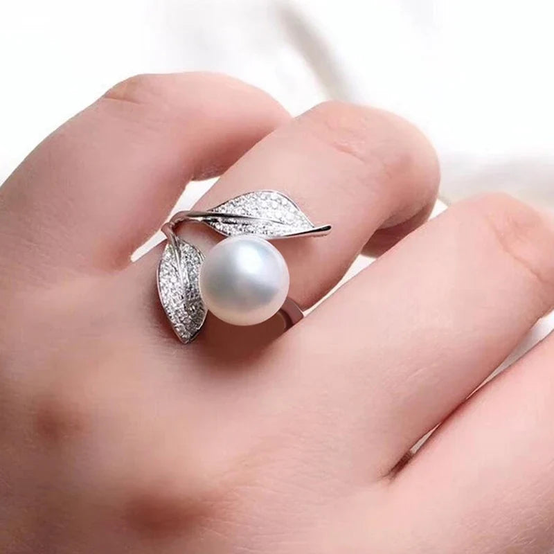 Huitan Pearl Leaf Ring for Women – Silver Fashion Ring