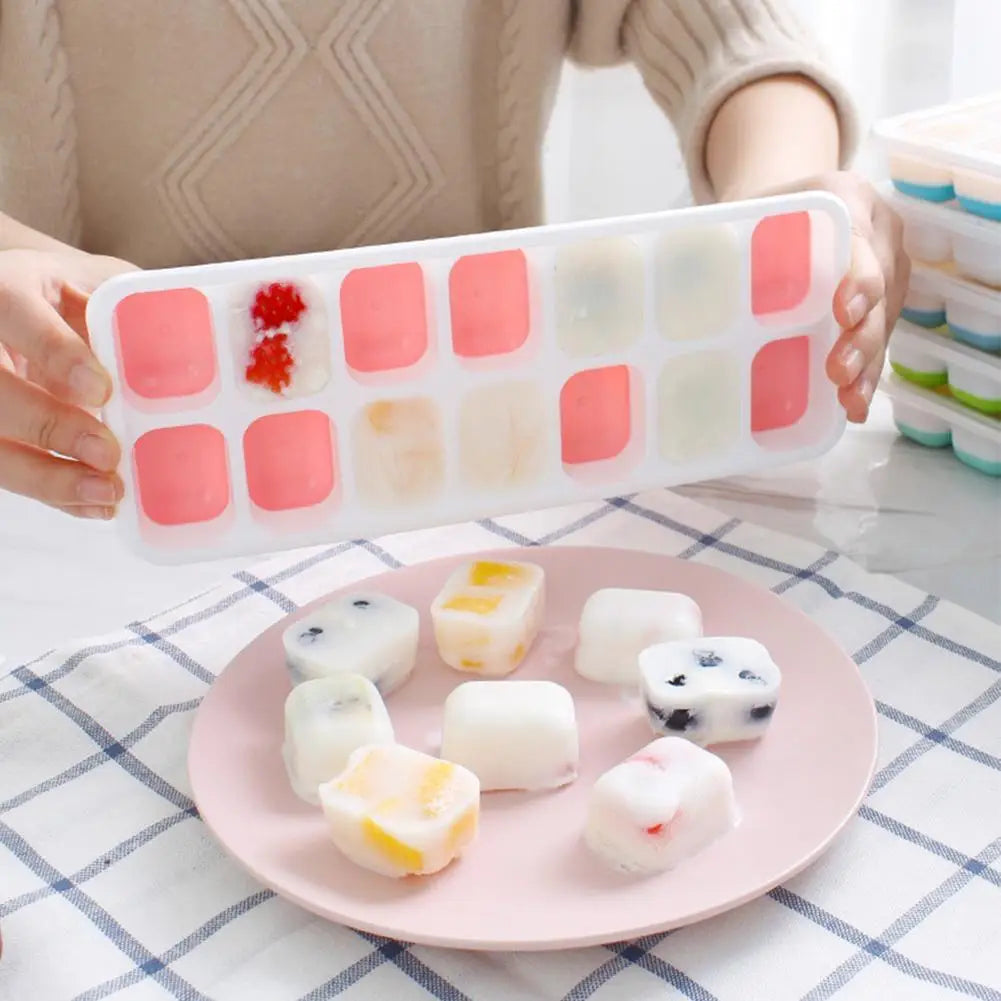 Silicone Ice Cube Tray with Lid – 14-Cube Stackable Mold
